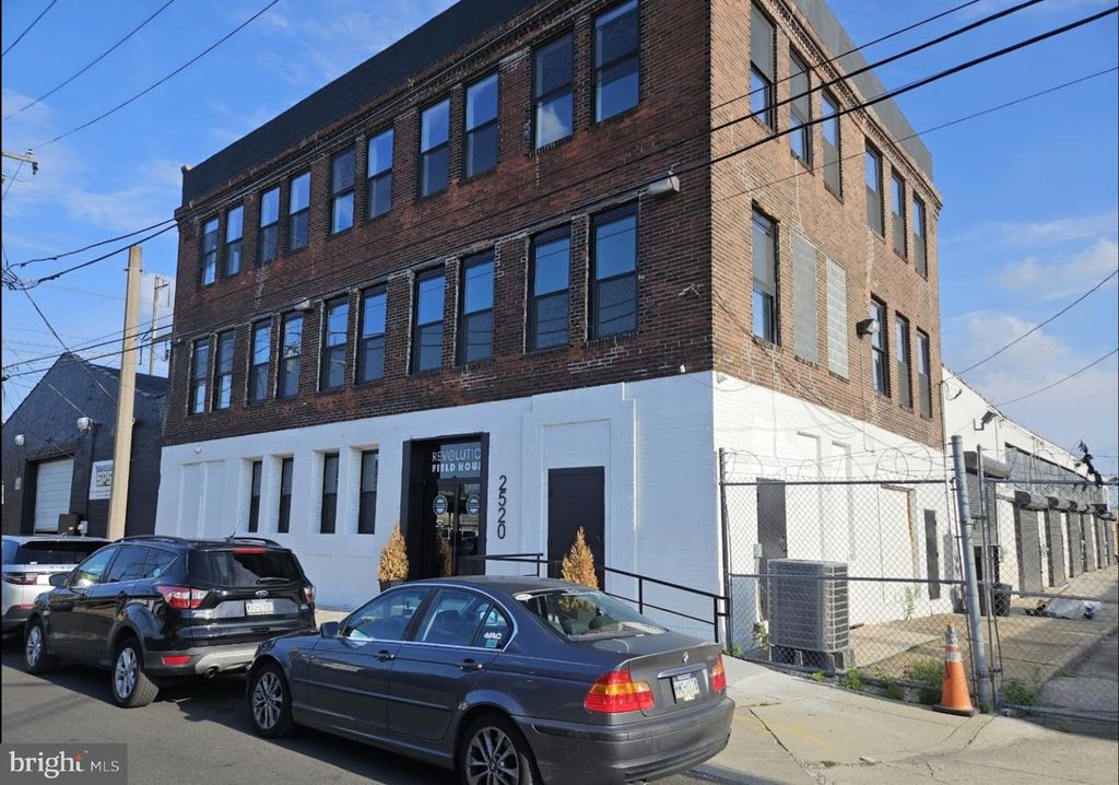 2520 MORRIS ST, Philadelphia, PA 19145 — photo 2