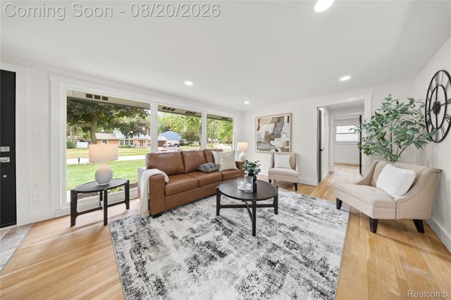29444 Candlewood Lane, Southfield, MI 48076