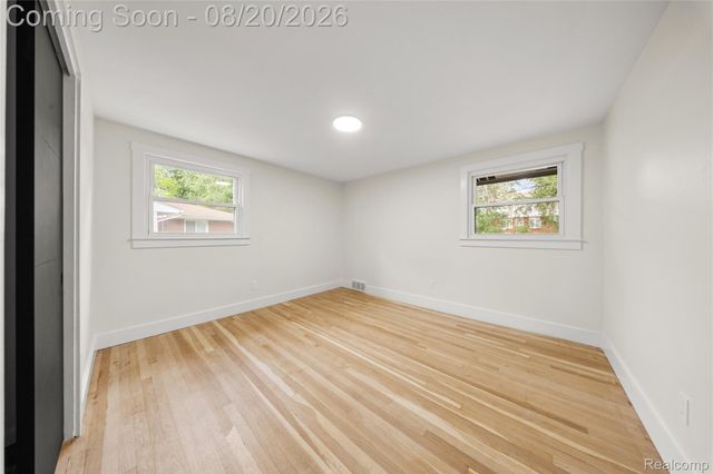 29444 Candlewood Lane, Southfield, MI 48076