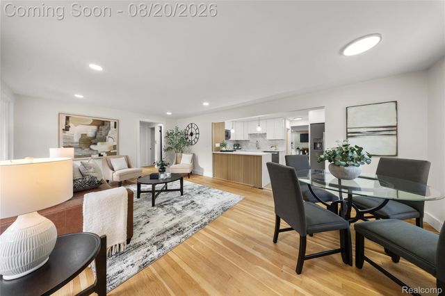 29444 Candlewood Lane, Southfield, MI 48076