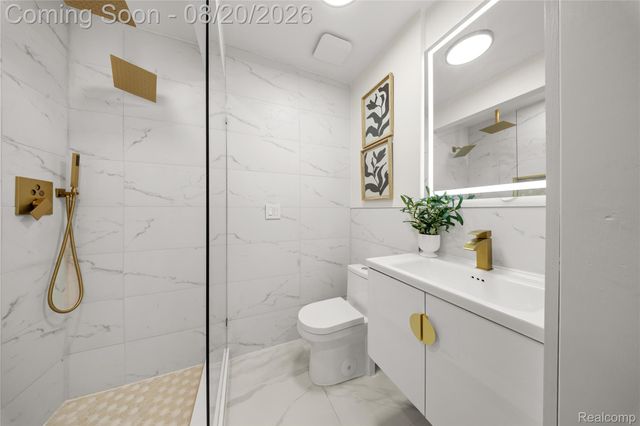 29444 Candlewood Lane, Southfield, MI 48076