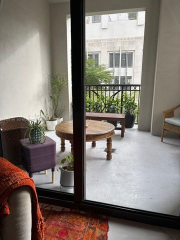 301 Altara Ave 207, Coral Gables, FL 33146