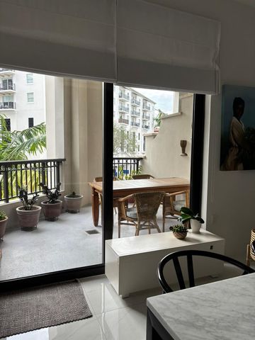 301 Altara Ave 207, Coral Gables, FL 33146