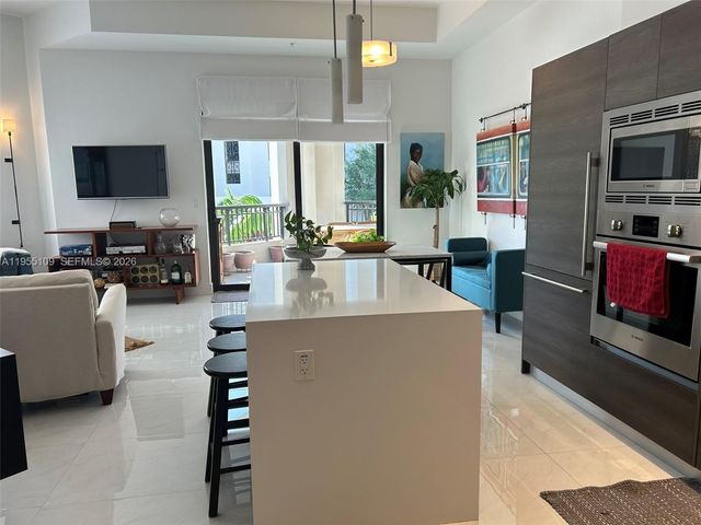 301 Altara Ave 207, Coral Gables, FL 33146