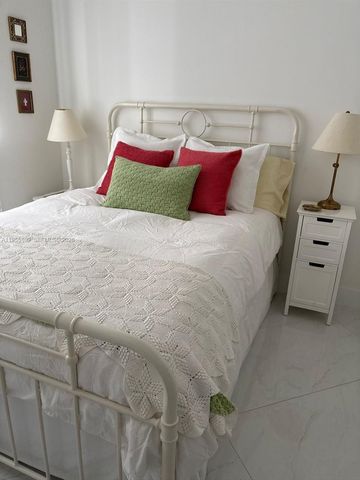 301 Altara Ave 207, Coral Gables, FL 33146