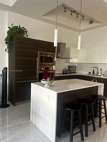 301 Altara Ave 207, Coral Gables, FL 33146