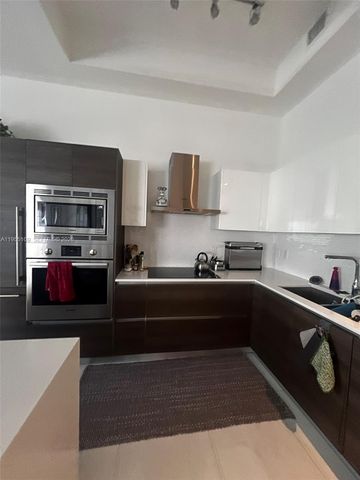 301 Altara Ave 207, Coral Gables, FL 33146