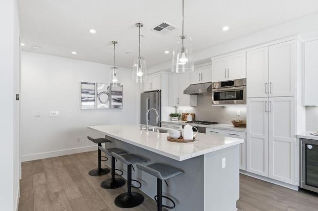 502 Starfish Lane, Foster City, CA 94404