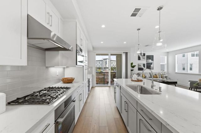502 Starfish Lane, Foster City, CA 94404