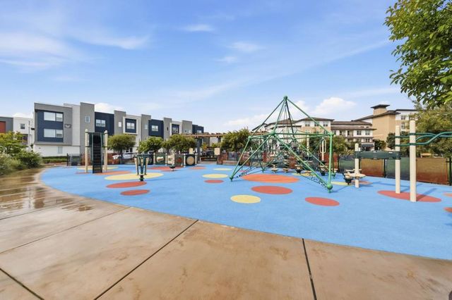 502 Starfish Lane, Foster City, CA 94404