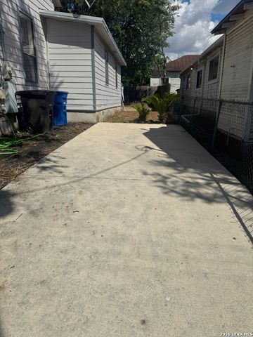 126 Cactus, San Antonio, TX 78203
