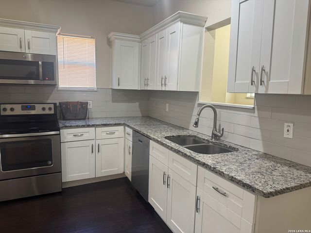 126 Cactus, San Antonio, TX 78203