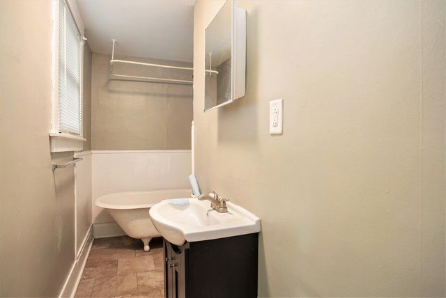 1120 12th Street NW, Grand Rapids, MI 49504