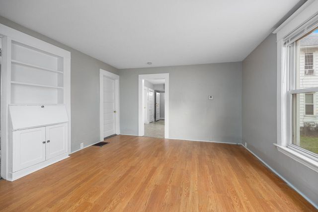 1120 12th Street NW, Grand Rapids, MI 49504