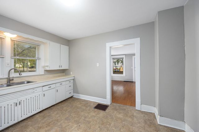1120 12th Street NW, Grand Rapids, MI 49504