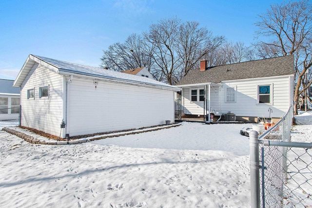 805 15TH AVENUE, Green Bay, WI 54304