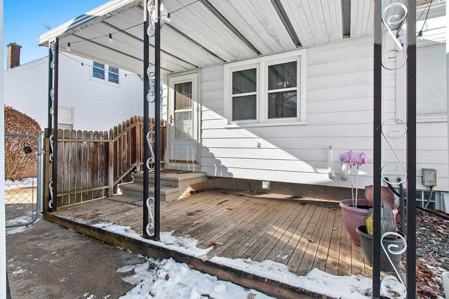 805 15TH AVENUE, Green Bay, WI 54304