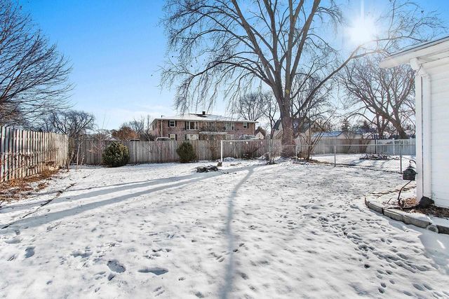 805 15TH AVENUE, Green Bay, WI 54304