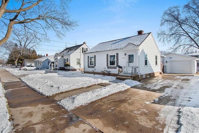 805 15TH AVENUE, Green Bay, WI 54304