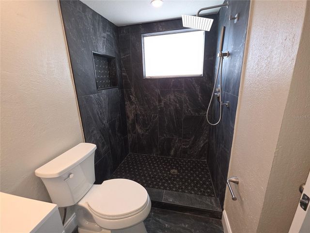 8990 123RD WAY, Seminole, FL 33772