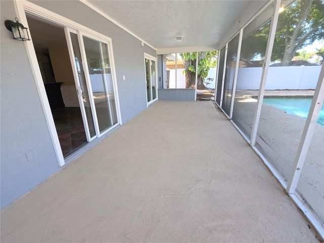 8990 123RD WAY, Seminole, FL 33772