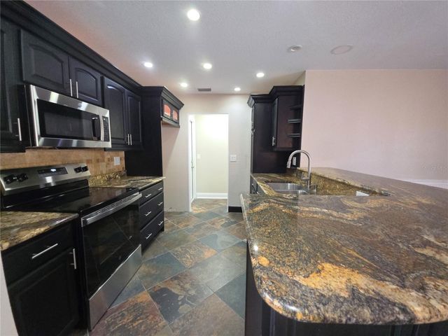 8990 123RD WAY, Seminole, FL 33772
