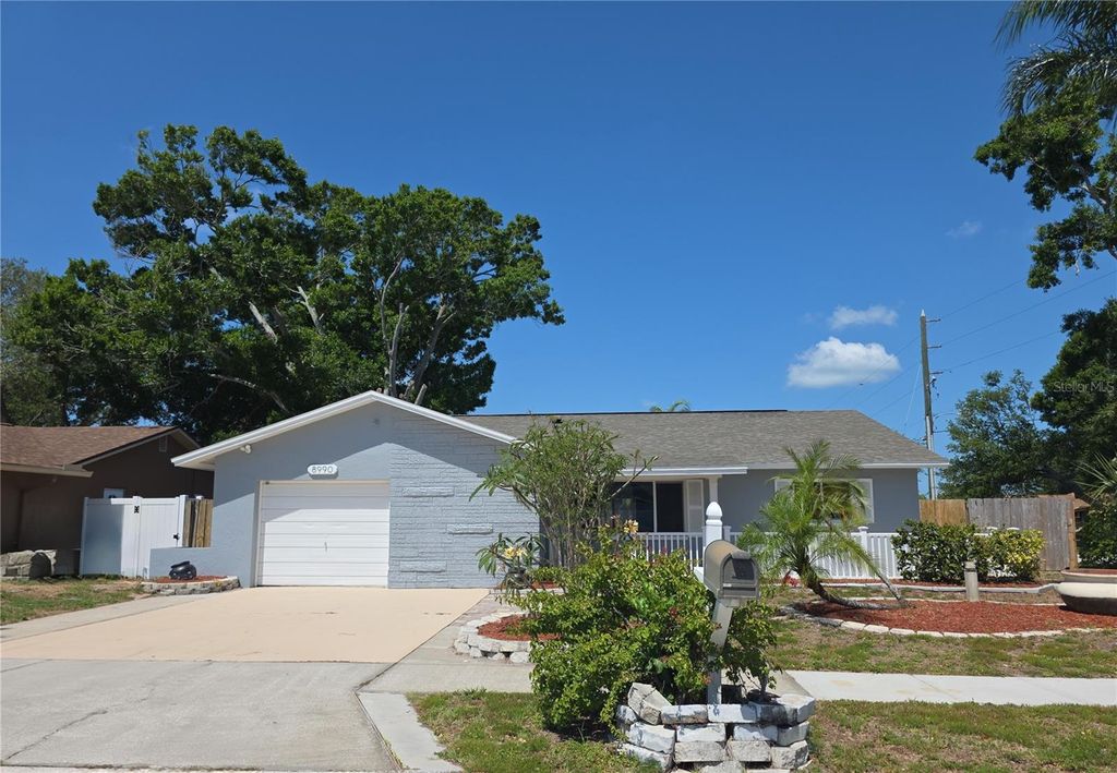 8990 123RD WAY, Seminole, FL 33772