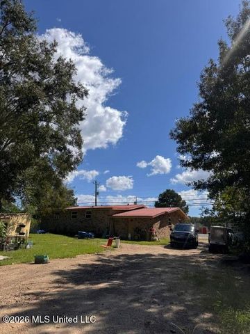 8268 Woolmarket Road, Biloxi, MS 39532