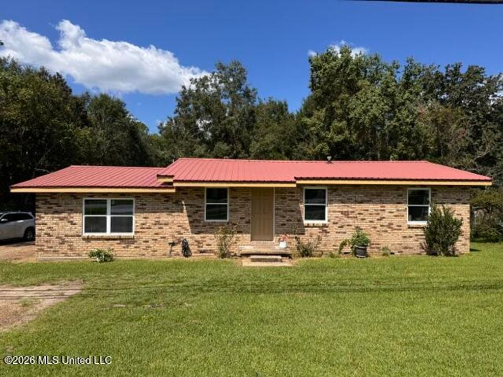 8268 Woolmarket Road, Biloxi, MS 39532