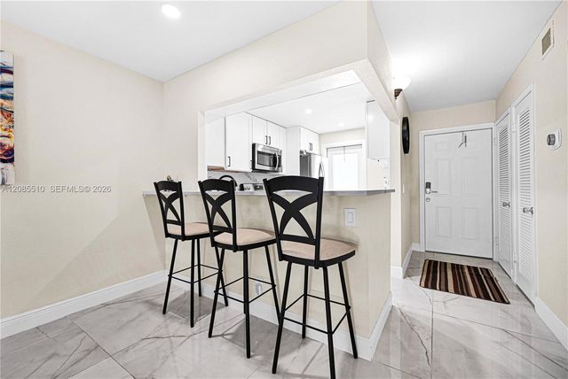 400 SE 10th Street 105, Deerfield Beach, FL 33441