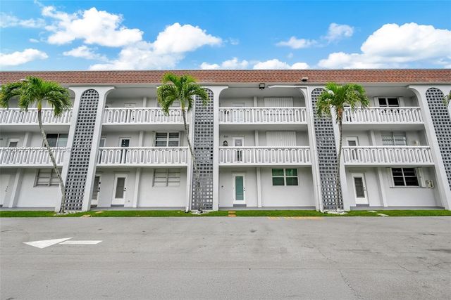 400 SE 10th Street 105, Deerfield Beach, FL 33441