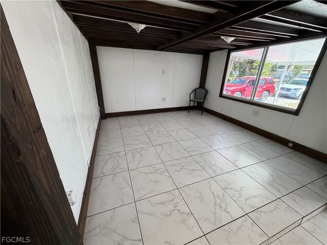 8086 Ebson DR, North Fort Myers, FL 33917