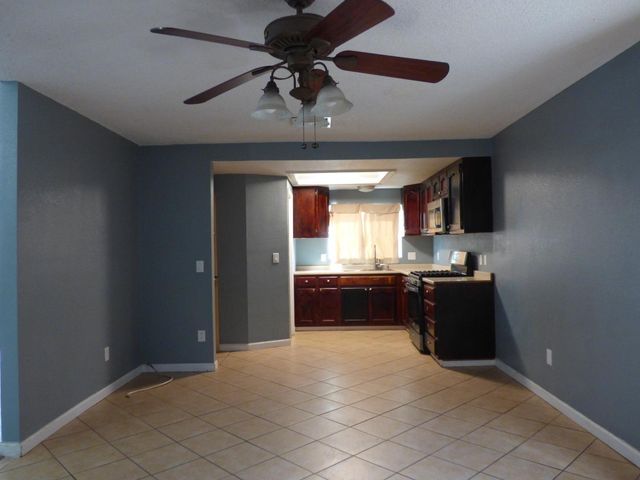 5850 E Ramona Avenue, Fresno, CA 93727