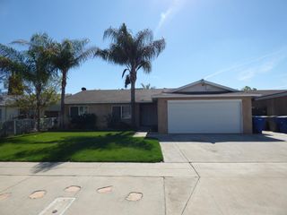 5850 E Ramona Avenue, Fresno, CA 93727