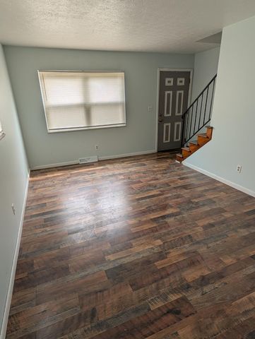 625-627 Wrexham Avenue, Columbus, OH 43223