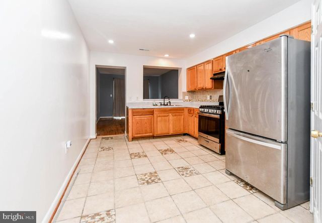 1704 NE MONTANA AVE NE, Washington, DC 20018