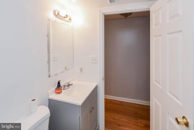 1704 NE MONTANA AVE NE, Washington, DC 20018