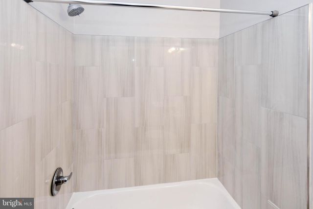 1704 NE MONTANA AVE NE, Washington, DC 20018