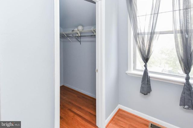 1704 NE MONTANA AVE NE, Washington, DC 20018