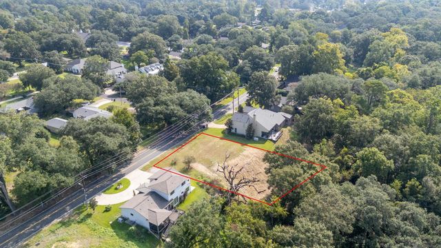 8040 Highland Rd, Baton Rouge, LA 70808