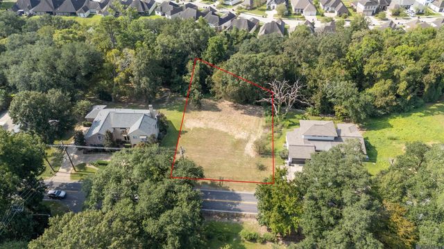 8040 Highland Rd, Baton Rouge, LA 70808