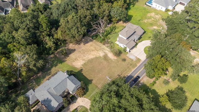 8040 Highland Rd, Baton Rouge, LA 70808