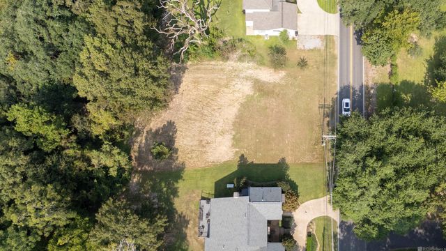 8040 Highland Rd, Baton Rouge, LA 70808