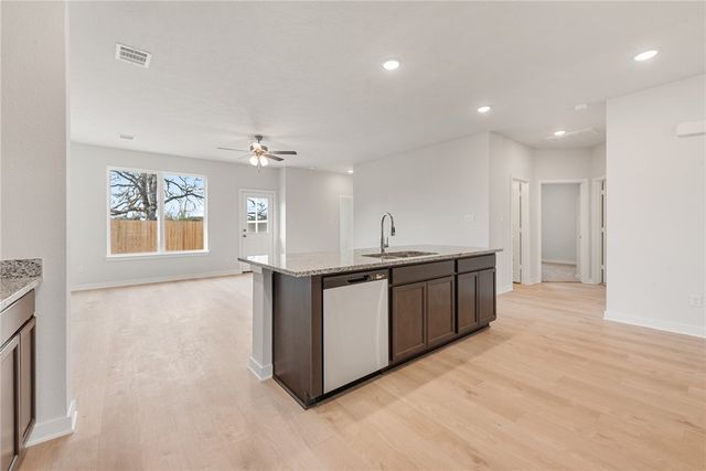 5661 Fox Bluff Drive, Bryan, TX 77807