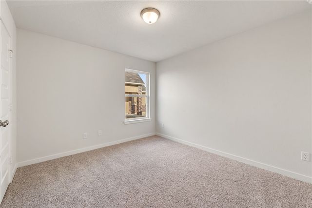 5661 Fox Bluff Drive, Bryan, TX 77807