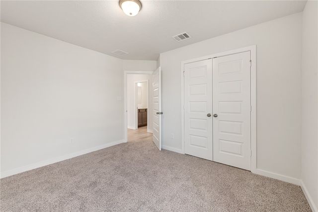 5661 Fox Bluff Drive, Bryan, TX 77807