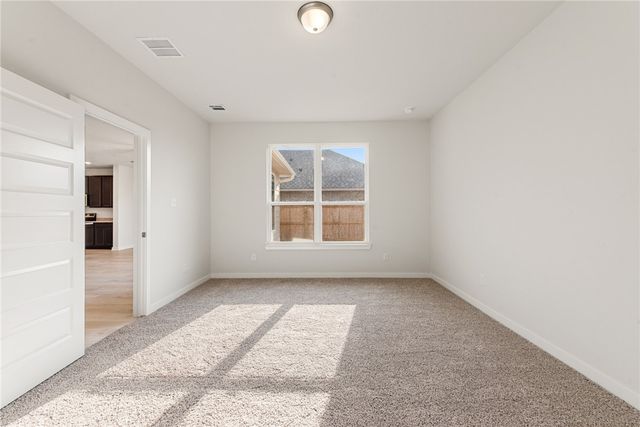 5661 Fox Bluff Drive, Bryan, TX 77807