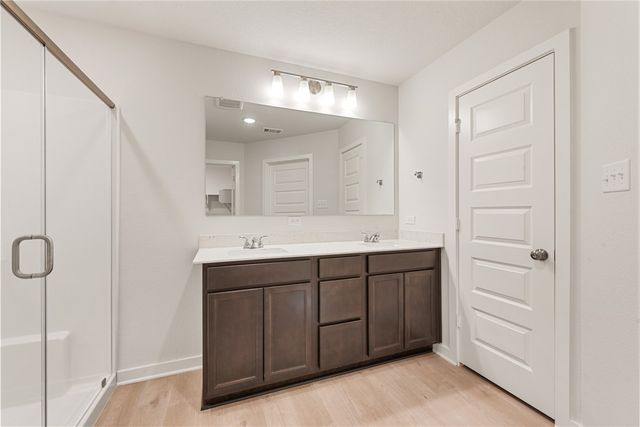 5661 Fox Bluff Drive, Bryan, TX 77807