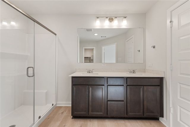 5661 Fox Bluff Drive, Bryan, TX 77807