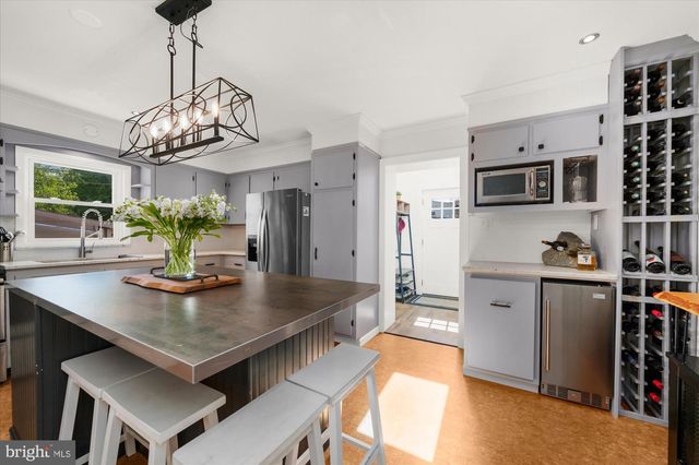 118 MARSHALL ST, Phoenixville, PA 19460